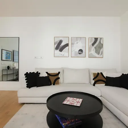 Апартаменты Fresh And Elegant Pta Venezia District Милан