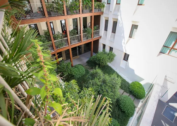 Fresh And Elegant Pta Venezia District Apartment